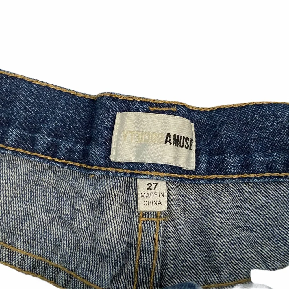 Amuse Society | Denim Cutoff Shorts Size 27 - Picture 2 of 8